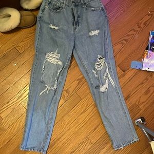 Aéropostale’s jeans